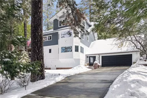 Exterior - 469 Golf Course Rd, Lake Arrowhead, CA 92352 photo 8 of 21