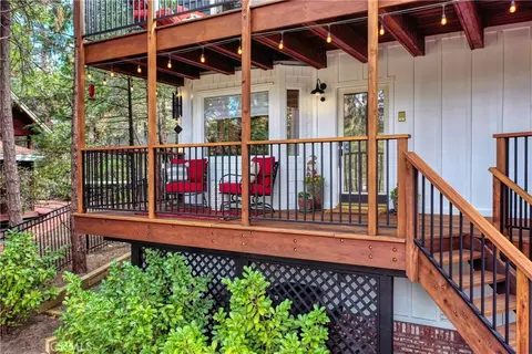 Exterior - 469 Golf Course Rd, Lake Arrowhead, CA 92352 photo 6 of 26