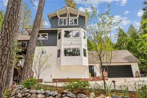 Exterior - 469 Golf Course Rd, Lake Arrowhead, CA 92352 photo 3 of 21