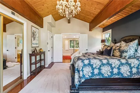 Bedroom - 469 Golf Course Rd, Lake Arrowhead, CA 92352 photo 9 of 9