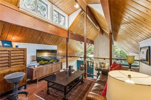 Living - 469 Golf Course Rd, Lake Arrowhead, CA 92352 photo 7 of 8