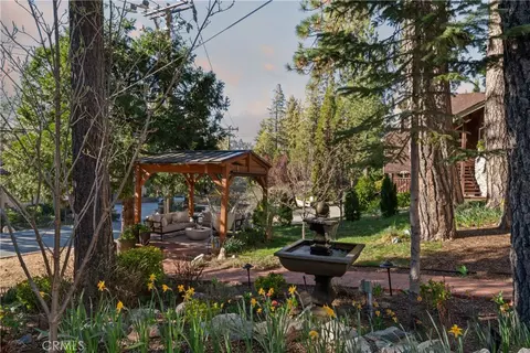 Exterior - 469 Golf Course Rd, Lake Arrowhead, CA 92352 photo 15 of 22