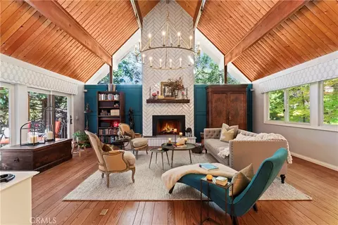 Living - 469 Golf Course Rd, Lake Arrowhead, CA 92352 photo 1 of 8