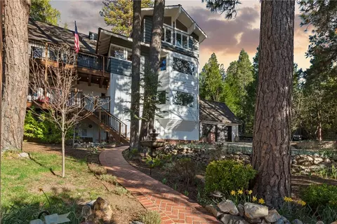 Exterior - 469 Golf Course Rd, Lake Arrowhead, CA 92352 photo 2 of 21