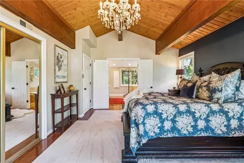 Bedroom - 469 Golf Course Rd, Lake Arrowhead, CA 92352 photo 10 of 10