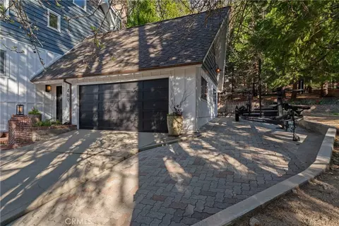 Exterior - 469 Golf Course Rd, Lake Arrowhead, CA 92352 photo 13 of 26