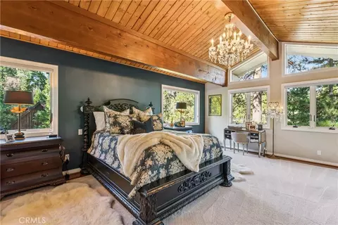 Bedroom - 469 Golf Course Rd, Lake Arrowhead, CA 92352 photo 6 of 8