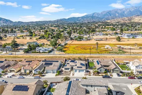 View/Area - 1388 Melstone, Beaumont, CA 92223 photo 4 of 9