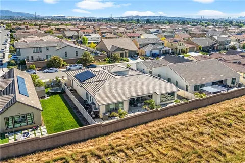 View/Area - 1388 Melstone, Beaumont, CA 92223 photo 8 of 9