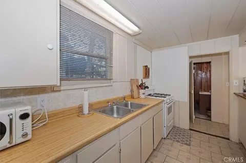 Kitchen - 22838 Waters, Crestline, CA 92325 photo 3 of 6