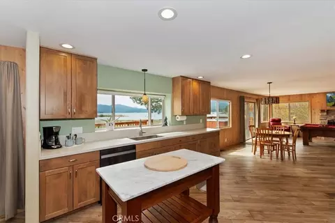 Kitchen - 222 Eagle, Big Bear Lake, CA 92315 photo 2 of 5