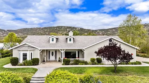 Exterior - 820 Santa Fe Highlands Dr, Ramona, CA 92065 photo 1 of 14
