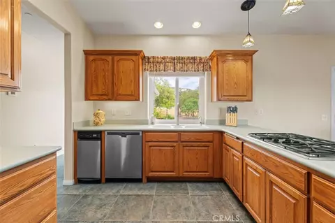 Kitchen - 820 Santa Fe Highlands Dr, Ramona, CA 92065 photo 3 of 4