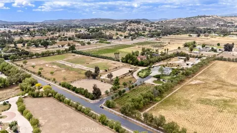 View/Area - 820 Santa Fe Highlands Dr, Ramona, CA 92065 photo 3 of 7