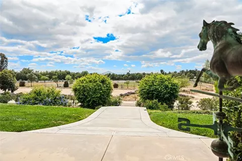 Exterior - 820 Santa Fe Highlands Dr, Ramona, CA 92065 photo 5 of 14