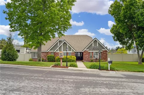 35685 Sleepy Hollow Ln, Yucaipa, CA 92399