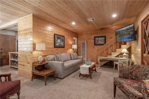 Living - 924 Michael, Big Bear City, CA 92314 photo 3 of 3