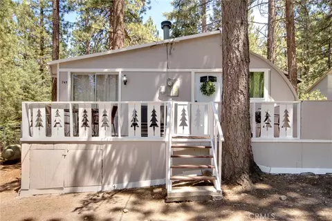 745 Eureka Dr, Big Bear Lake, CA 92315