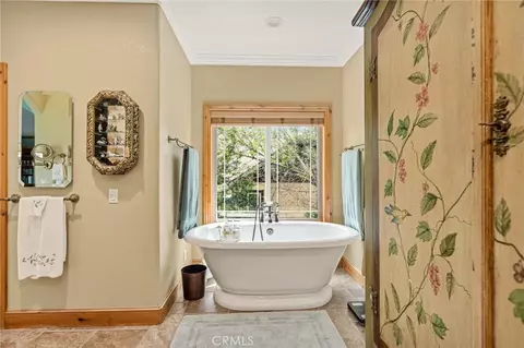 Bath - 865 Marin, Lake Arrowhead, CA 92352 photo 5 of 7