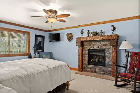 Bedroom - 865 Marin, Lake Arrowhead, CA 92352 photo 3 of 7