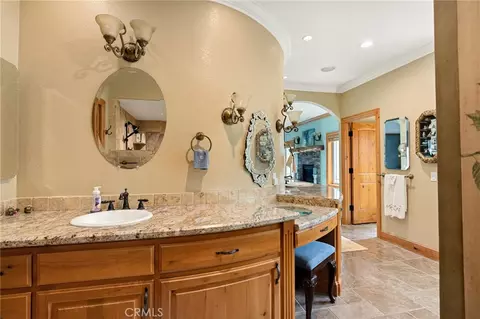 Bath - 865 Marin, Lake Arrowhead, CA 92352 photo 2 of 7