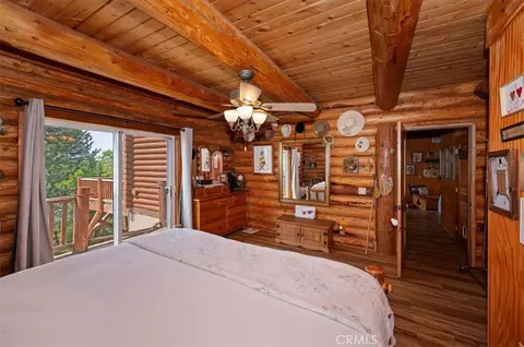 Bedroom - 2489 Spring Oak, Running Springs, CA 92382 photo 3 of 9