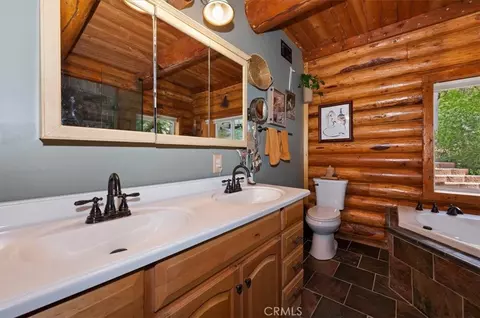 Bath - 2489 Spring Oak, Running Springs, CA 92382 photo 1 of 6