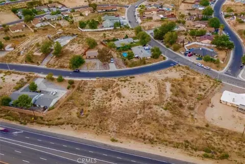 16297 Pepper Tree Dr, Victorville, CA 92395