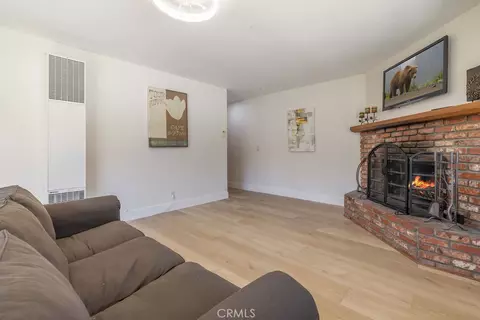 Living - 42692 Moonridge Rd, Big Bear Lake, CA 92315 photo 6 of 7
