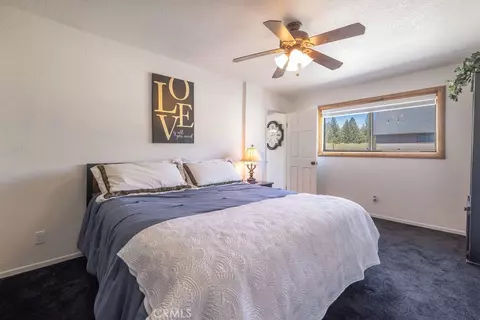 Bedroom - 42692 Moonridge Rd, Big Bear Lake, CA 92315 photo 2 of 11