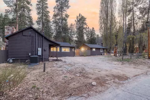 986 Cameron Dr, Big Bear Lake, CA 92315