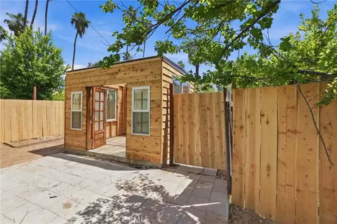 Exterior - 1132 E Citrus Ave, Redlands, CA 92374 photo 6 of 13