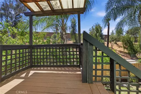 Exterior - 1132 E Citrus Ave, Redlands, CA 92374 photo 4 of 13