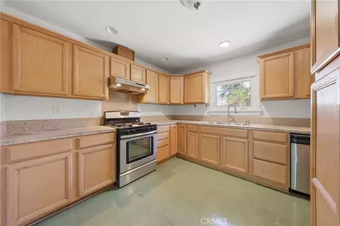 Kitchen - 1132 E Citrus Ave, Redlands, CA 92374 photo 1 of 2