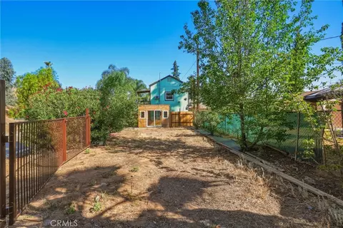 Exterior - 1132 E Citrus Ave, Redlands, CA 92374 photo 4 of 11