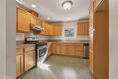Kitchen - 1132 E Citrus Ave, Redlands, CA 92374 photo 1 of 3