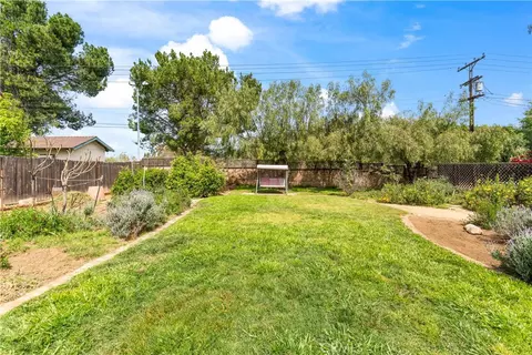 Exterior - 1965 Prince Albert, Riverside, CA 92507 photo 5 of 11