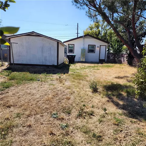 Exterior - 390 N 4th St, Colton, CA 92324 photo 9 of 15