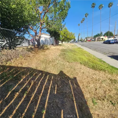 Exterior - 390 N 4th St, Colton, CA 92324 photo 6 of 15