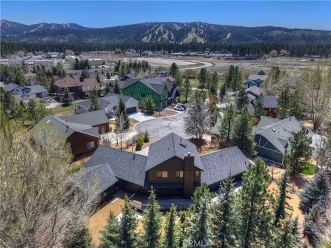 View/Area - 41940 Centre Ct, Big Bear Lake, CA 92315 photo 4 of 6