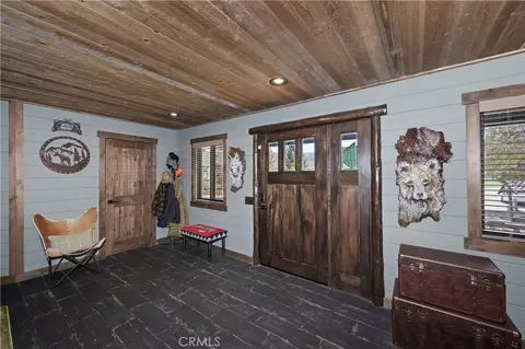 Entry Way - 41940 Centre Ct, Big Bear Lake, CA 92315 photo 1 of 2