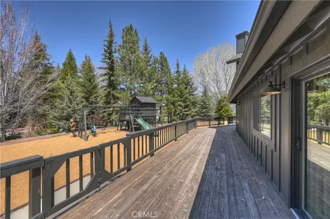 Exterior - 41940 Centre Ct, Big Bear Lake, CA 92315 photo 6 of 11