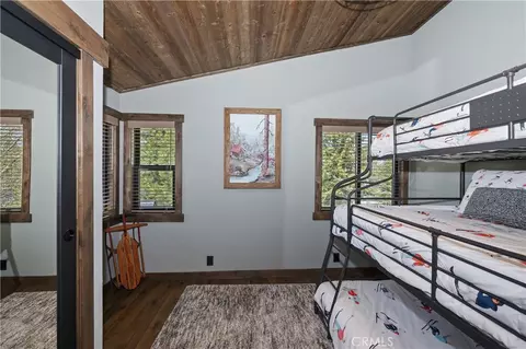 Bedroom - 41940 Centre Ct, Big Bear Lake, CA 92315 photo 5 of 10