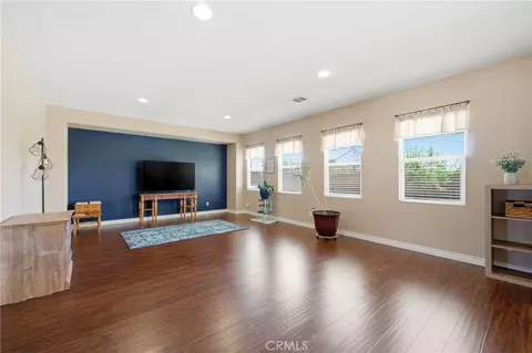 Living - 1447 Daffodil Way, Beaumont, CA 92223 photo 5 of 9