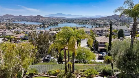 35 Villa Valtelena, Lake Elsinore, CA 92532