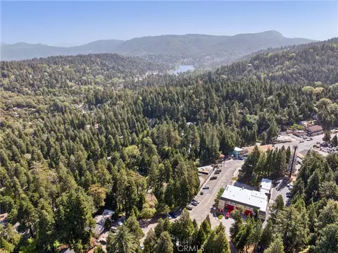 View/Area - 794 Woodland, Crestline, CA 92325 photo 5 of 5