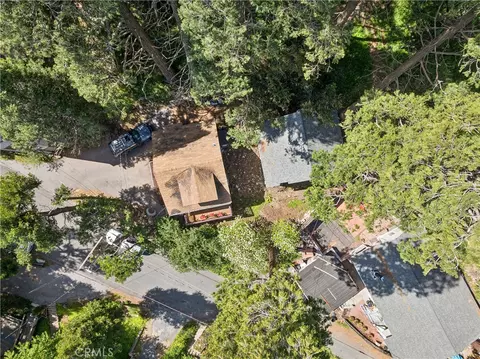 View/Area - 794 Woodland, Crestline, CA 92325 photo 3 of 5