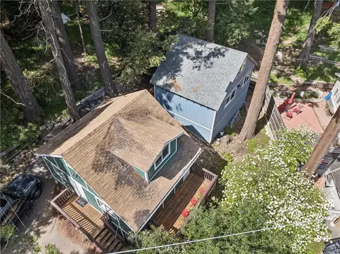 View/Area - 794 Woodland, Crestline, CA 92325 photo 2 of 5