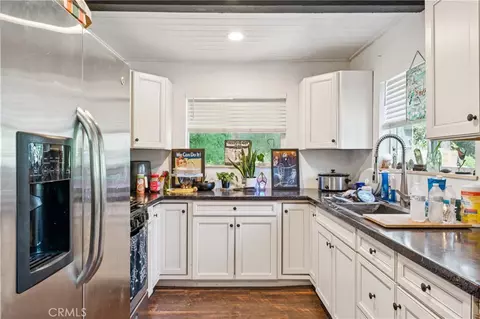 Kitchen - 794 Woodland, Crestline, CA 92325 photo 1 of 2