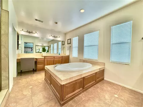 Bath - 11265 Runyan, Beaumont, CA 92223 photo 4 of 10